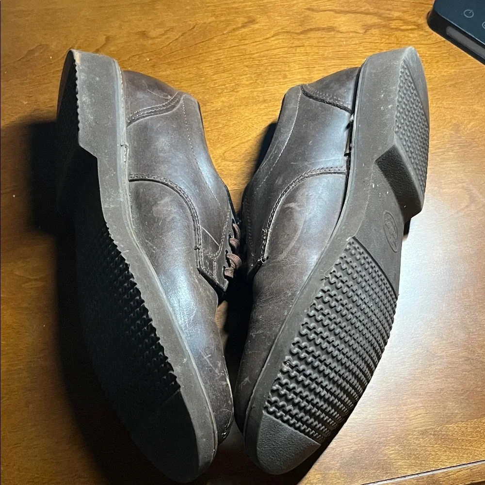 Feathers Dark Brown Leather Oxfords Size 8